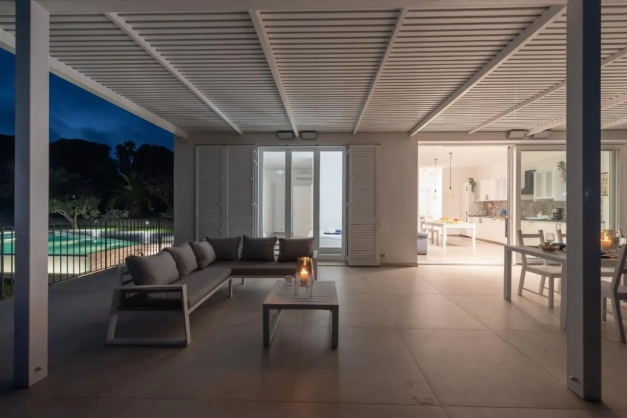 Villa Iris - Isulatravel Pozzallo